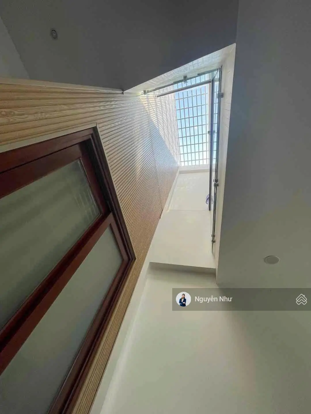 Nhà đẹp Nguyễn Công Trứ, Sơn Trà, gần Dương Đình Nghệ, 70m2 x 4 tầng, nội thất xịn, chỉ 6.8 tỷ TL