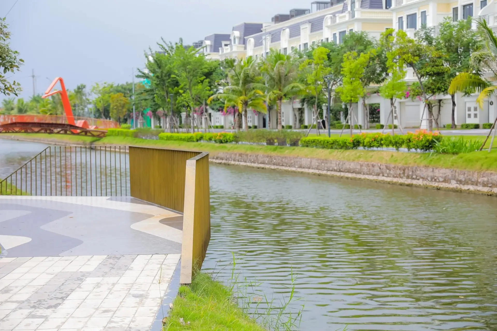 Bán căn hộ chung cư 72m2 tại tòa Moonlight 1, giá 4,650 tỷ vnd - view đẹp hàng hot