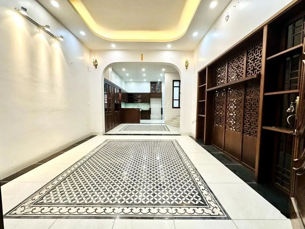 Nhà đẹp Khương Trung, ngõ thông, gần phố, trước nhà 3m, dân xây 3 thoáng, nội thất xịn, 108m*4T
