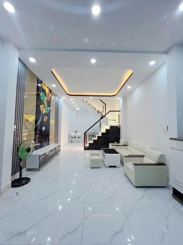 Bán gấp nhà riêng Lê Văn Quới, BT, 42m2, 2 tầng đúc mới 100%, hẻm xe hơi, sát mặt tiền, nhỉnh 4 tỷ