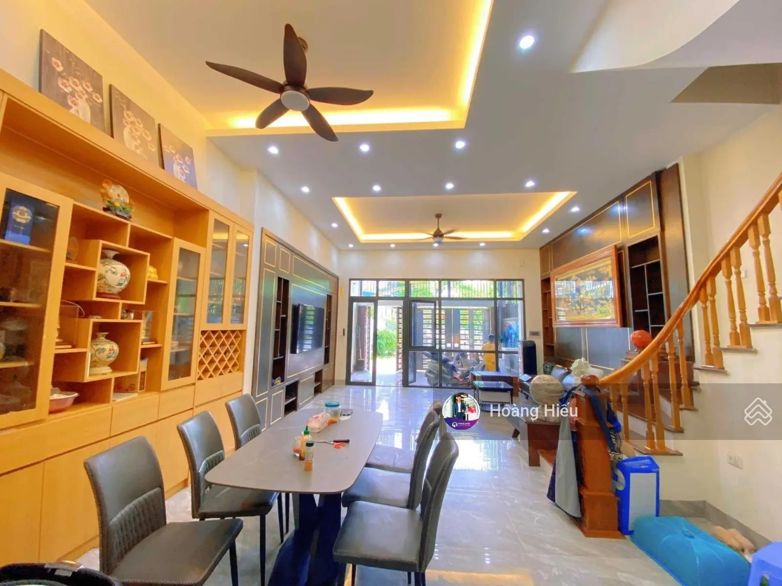 Tin thật, nhà thật, bán nhà đẹp quận Cầu Giấy 2 thoáng, tặng toàn bộ nội thất mới, 45m2, 5 tầng