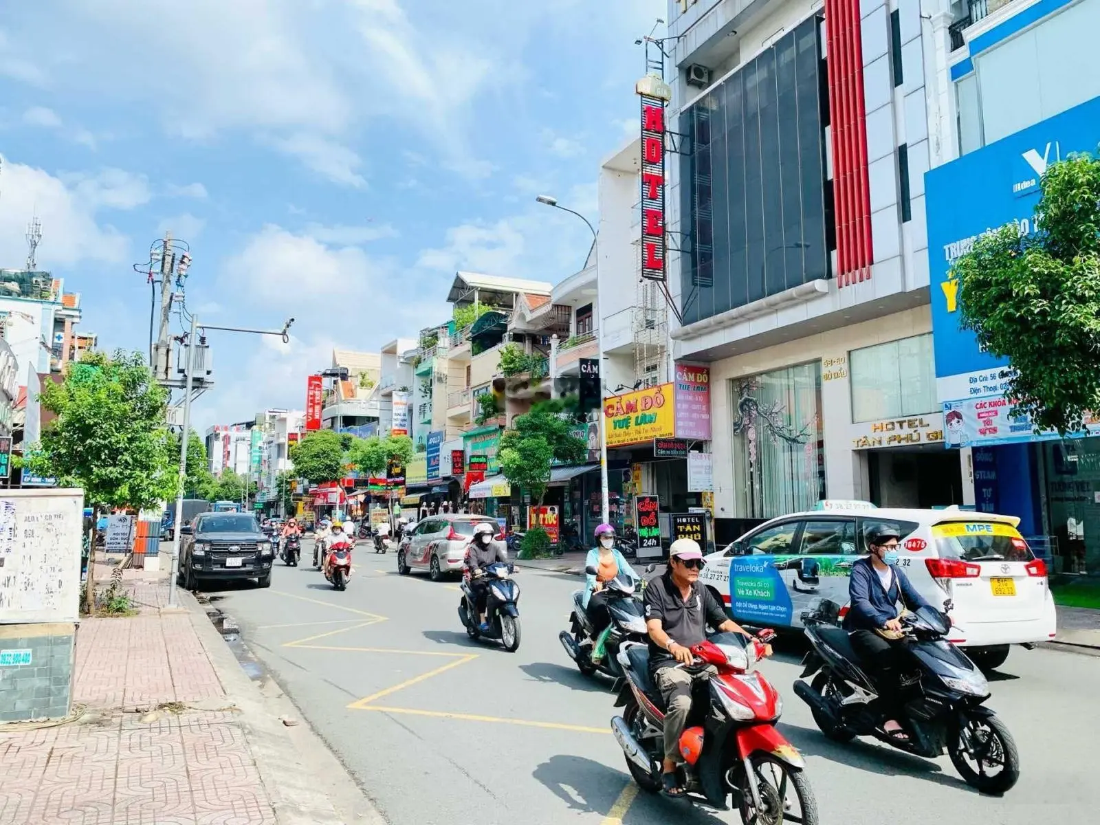 (Bán gấp) Nhà góc 2 MTNB đủ LG đường Gò Dầu (7.5x21m nở hậu) cấp 4, tiện xây mới