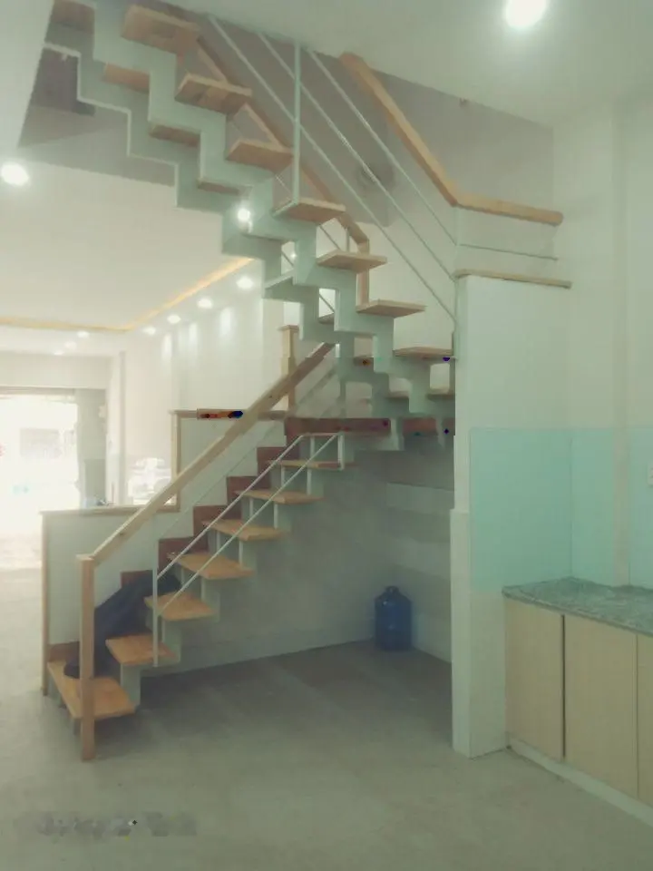 Bán nhà mặt tiền đường Số 8, Lê Văn Quới. DT ngang 4x18m đúc trệt lầu, giá 5,9tỷ TL