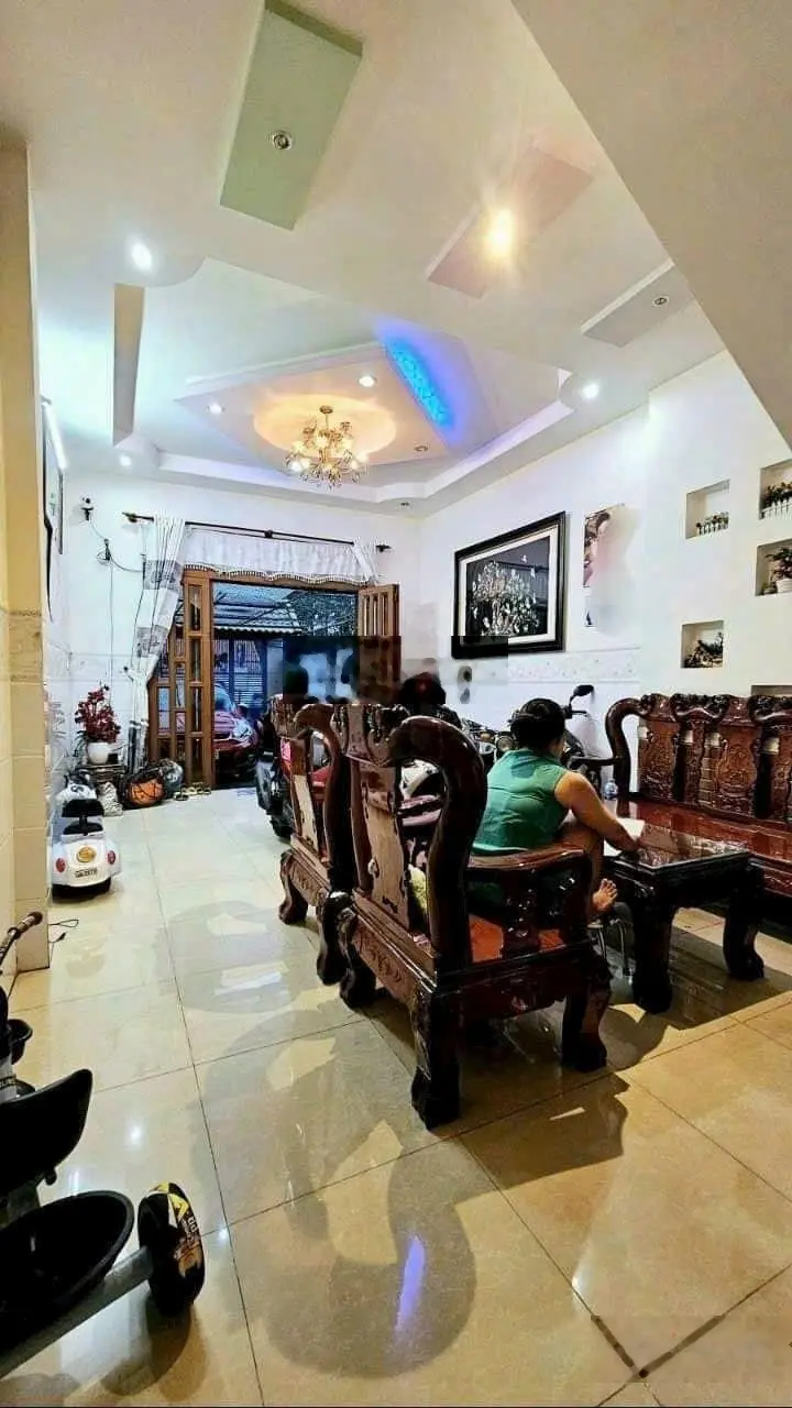 Nhà măt tiền kinh doanh 4 tầng 4,2x22m2 TRƯỜNG THỌ, THỦ ĐỨC