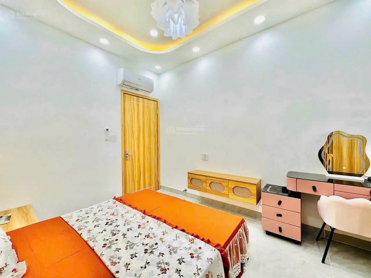 Nhà 51m2 hẻm 5m Dương Bá Trạc, P1, Q8 gần trường Rạch Ông giá 2 tỷ 250. Xây 1trệt 2lầu,sổ hoàn công