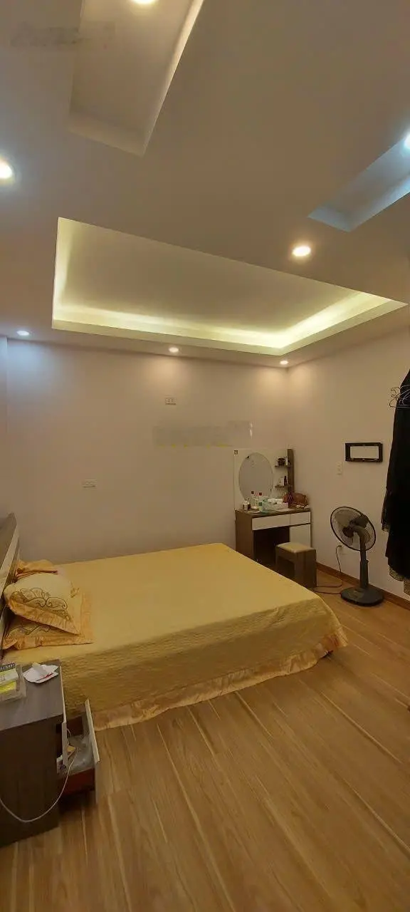 Bán nhà Hào Nam, 23.1m, 5 tầng, ngõ ô tô, cạnh Nhạc Viện, giá 3.65 tỷ