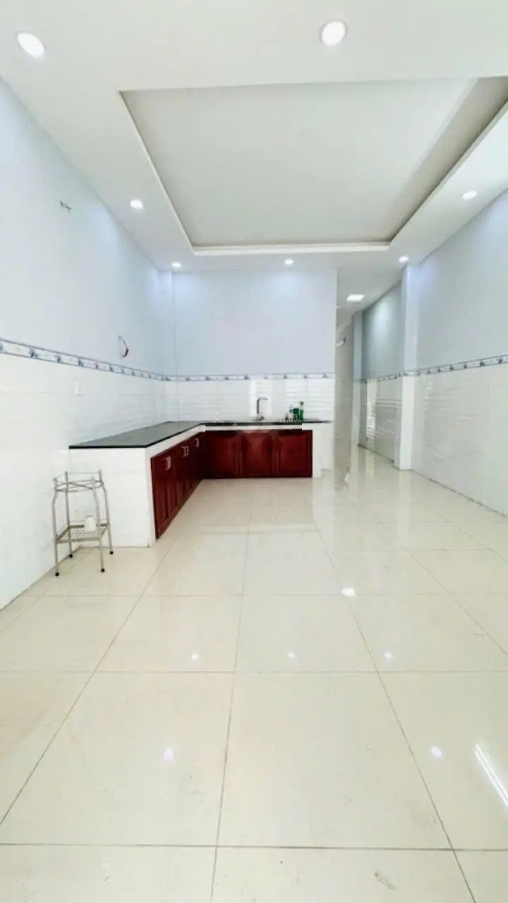 Mặt tiền kinh doanh - 4 tầng - 4x19m - ngay đường số 7, Tên Lửa - nhỉnh 11 tỷ
