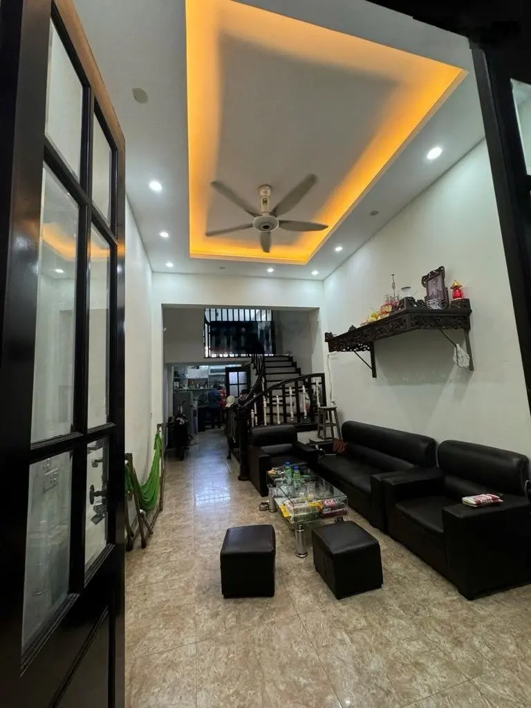 Nhà hiếm dân xây Ngô Gia Tự - ô tô đỗ cửa - thang máy chờ sẵn - 50m2, 4 tầng, giá nhỉnh 6 tỷ