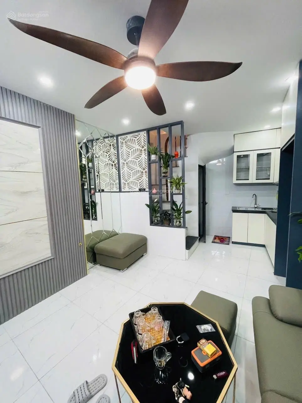 Bán nhà ở luôn quận Hai Bà Trưng, ngõ 107 Trần Khát Chân: 23/30m2 x 5 tầng, 4 ngủ khép kín