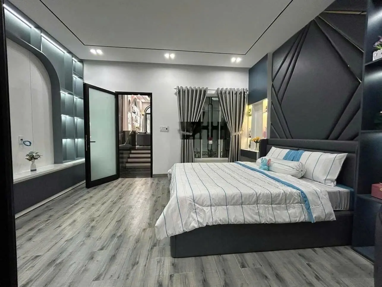 Nhà 3 tầng tân cổ điển mặt tiền Tô Hiệu, Hòa Minh, Liên Chiểu, Đà Nẵng