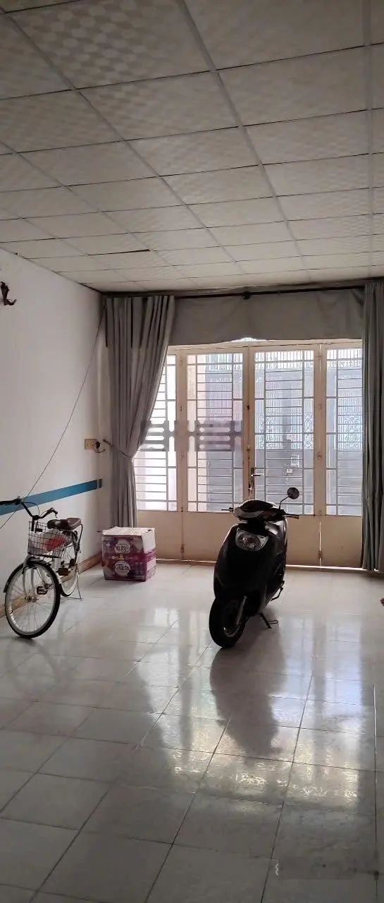 Cần tiền bán gấp nhà cấp 4 HXT ngay nhà ga T3, Metro số 2, cách Q1 - 7km
