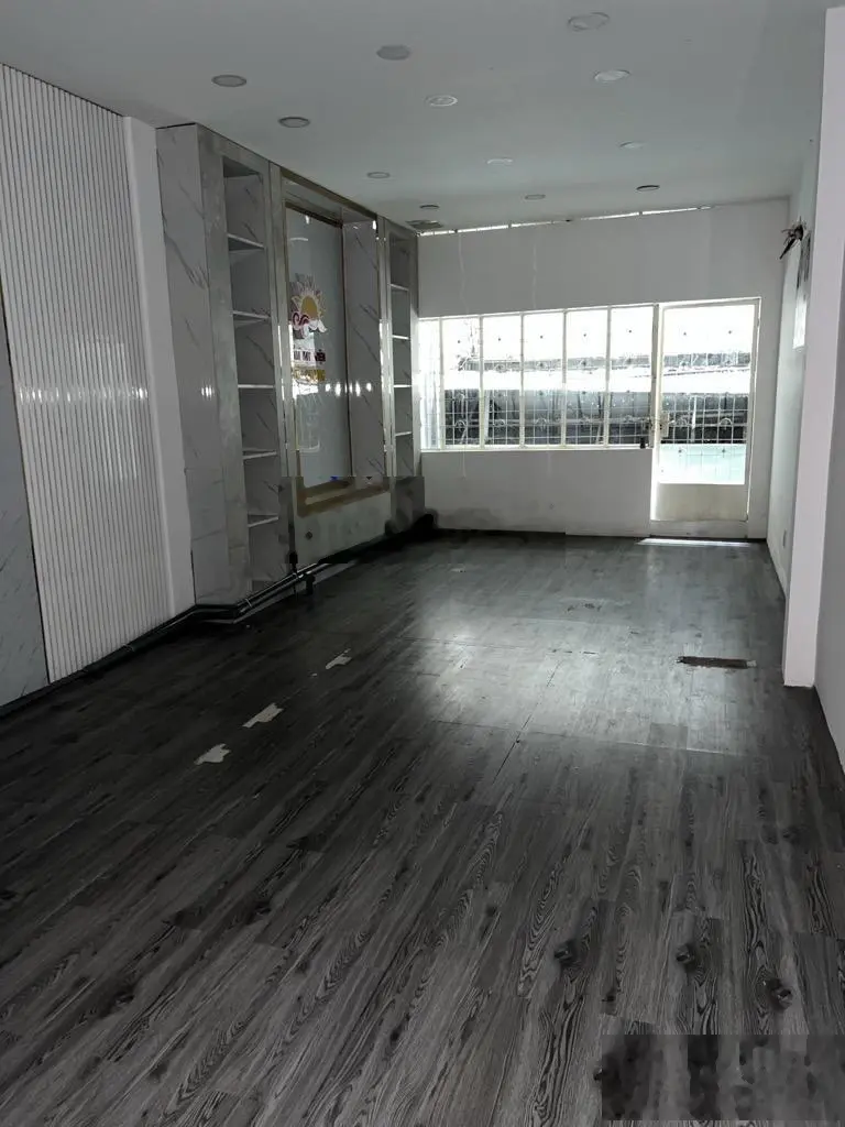 Bán nhà mặt phố KD đường 3/2 Q10, 3 tầng, 4m nở hậu, 58 tỷ (TL) pháp lý chuẩn, dòng tiền 1 tỷ/năm