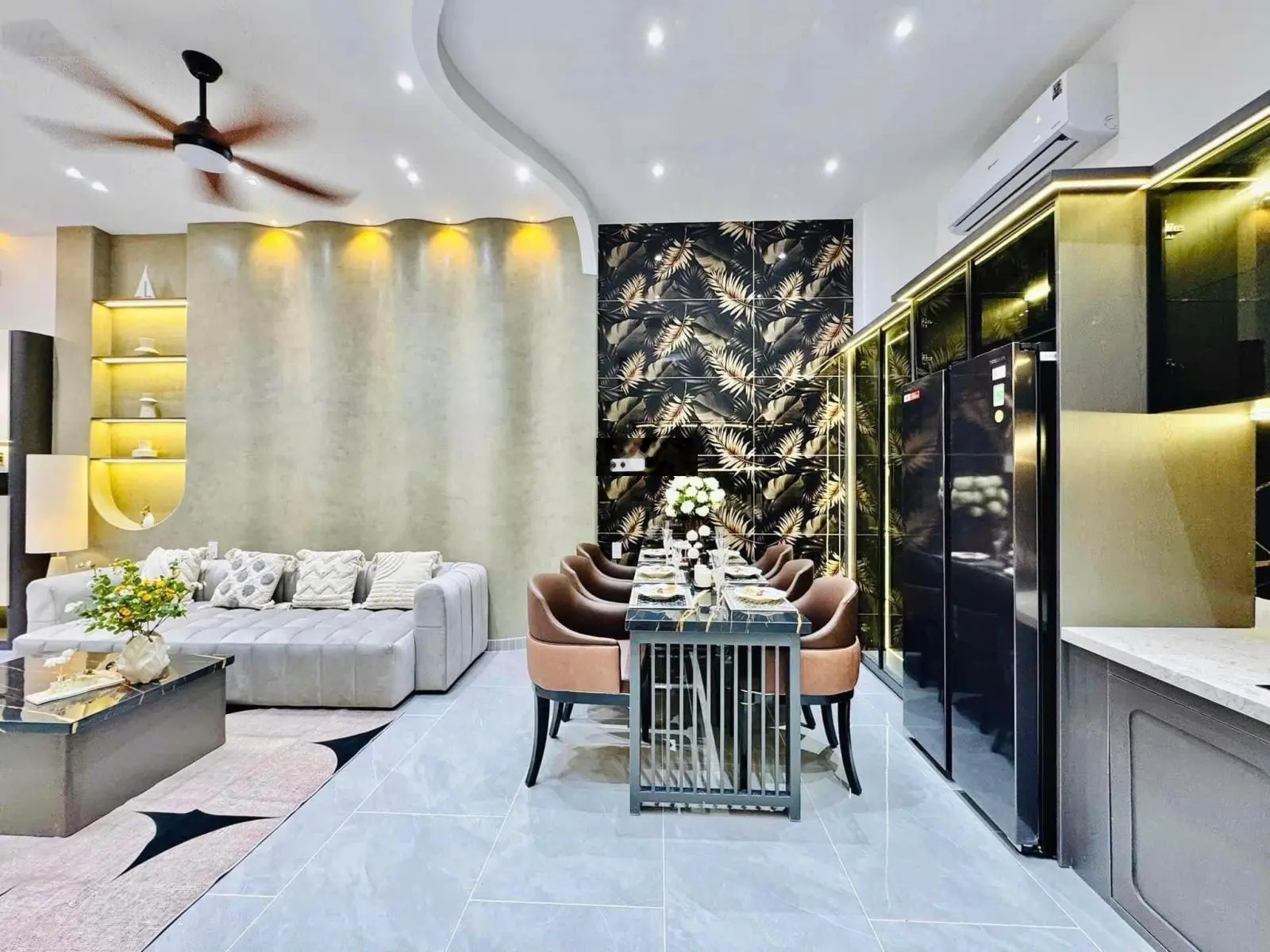 Bán nhà Trần Hữu Trang,p11, Phú Nhuận. Dt 49,45m2. Giá 2,5 tỷ. SHR, pháp lí chuẩn