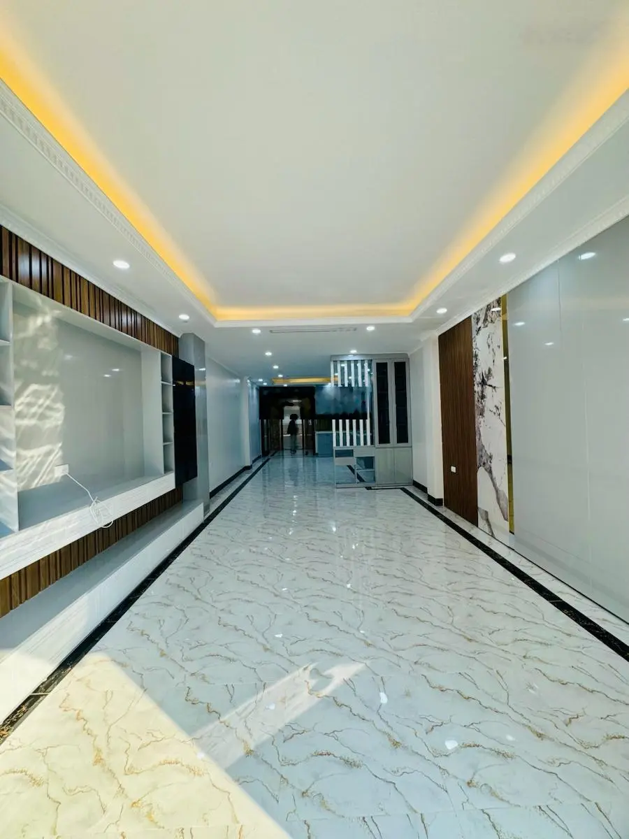 Bán nhà xây mới THANG MÁY, xây mới Gara 3 oto quận Hai Bà Trưng