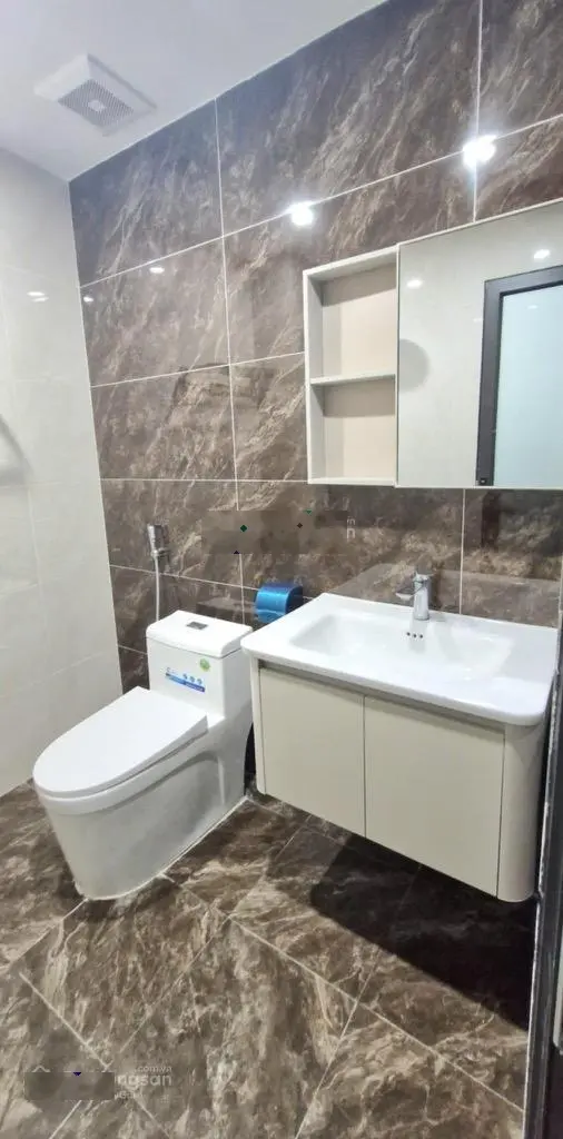 Gần Vinhomes Hàm Nghi - ô tô vào nhà xe tải qua ô chờ thang máy full nội thất bãi xe miễn phí