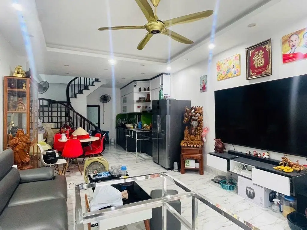 Nhà Minh Khai ngã tư Mai Động, gần mặt phố, 40 m2, nhà mới ở ngay, chỉ 6 tỷ