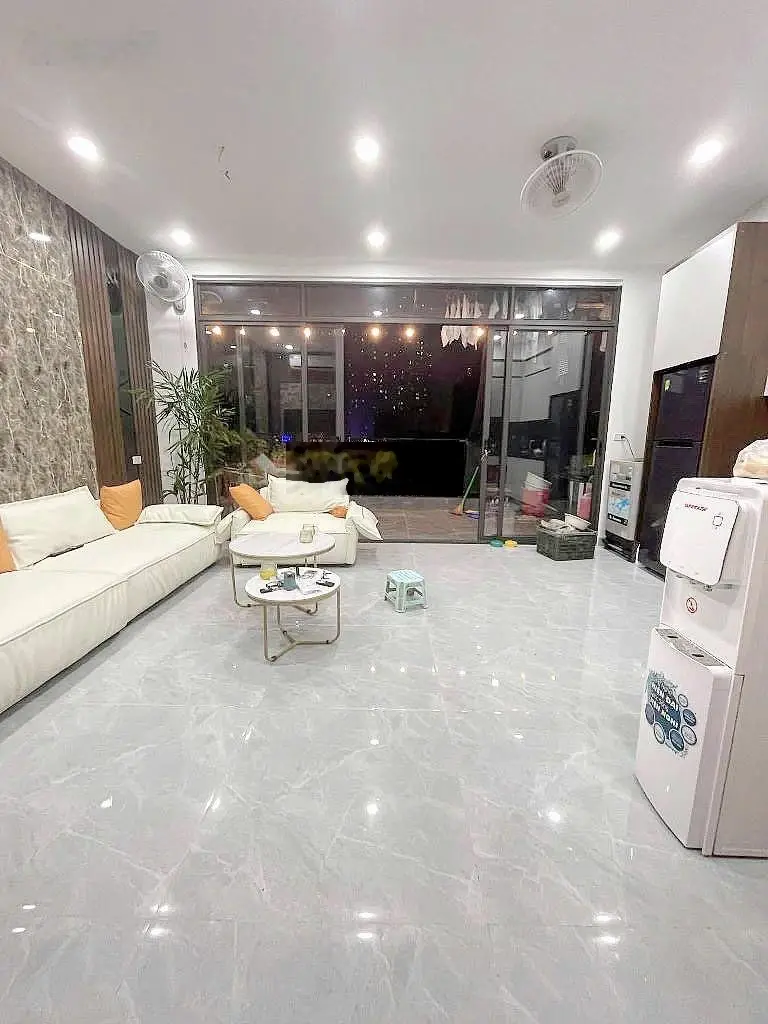 Ngay Cầu Diễn, 85m2, 3 tầng, MT 6,2m, ngõ nông, ba gác đỗ cửa. 8,X tỷ. 0985 387 ***