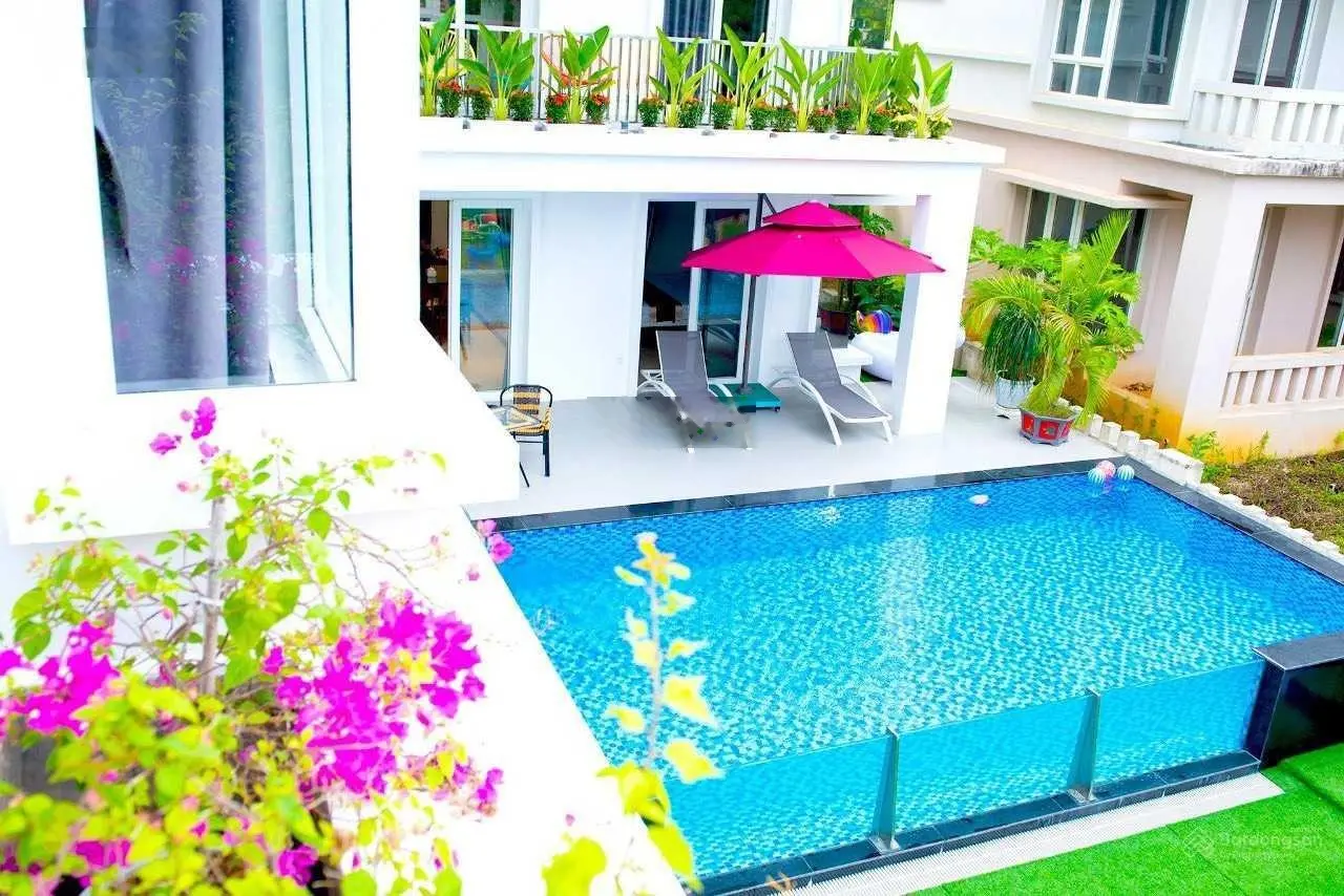 Cần bán gấp căn biệt thự vị trí đẹp khu trung tâm nhất khu C Xanh Villas. DT 258m2. Giá 13 tỷ