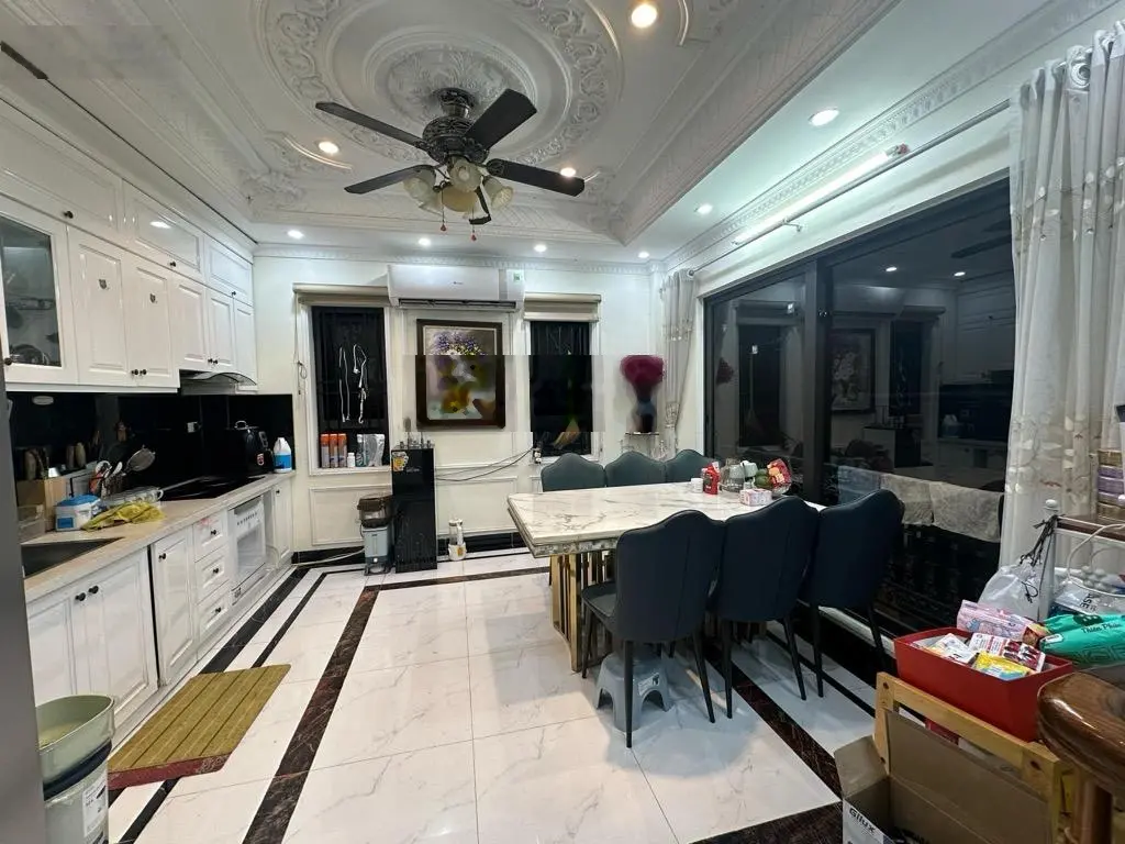 Bán Nhà Sài Đồng 36m2 mt7 xây 6Tầng.Gía Chào 7,48tỷ.nhà3 mặt thoáng, gần chợ,trường, hồ điều hòa..