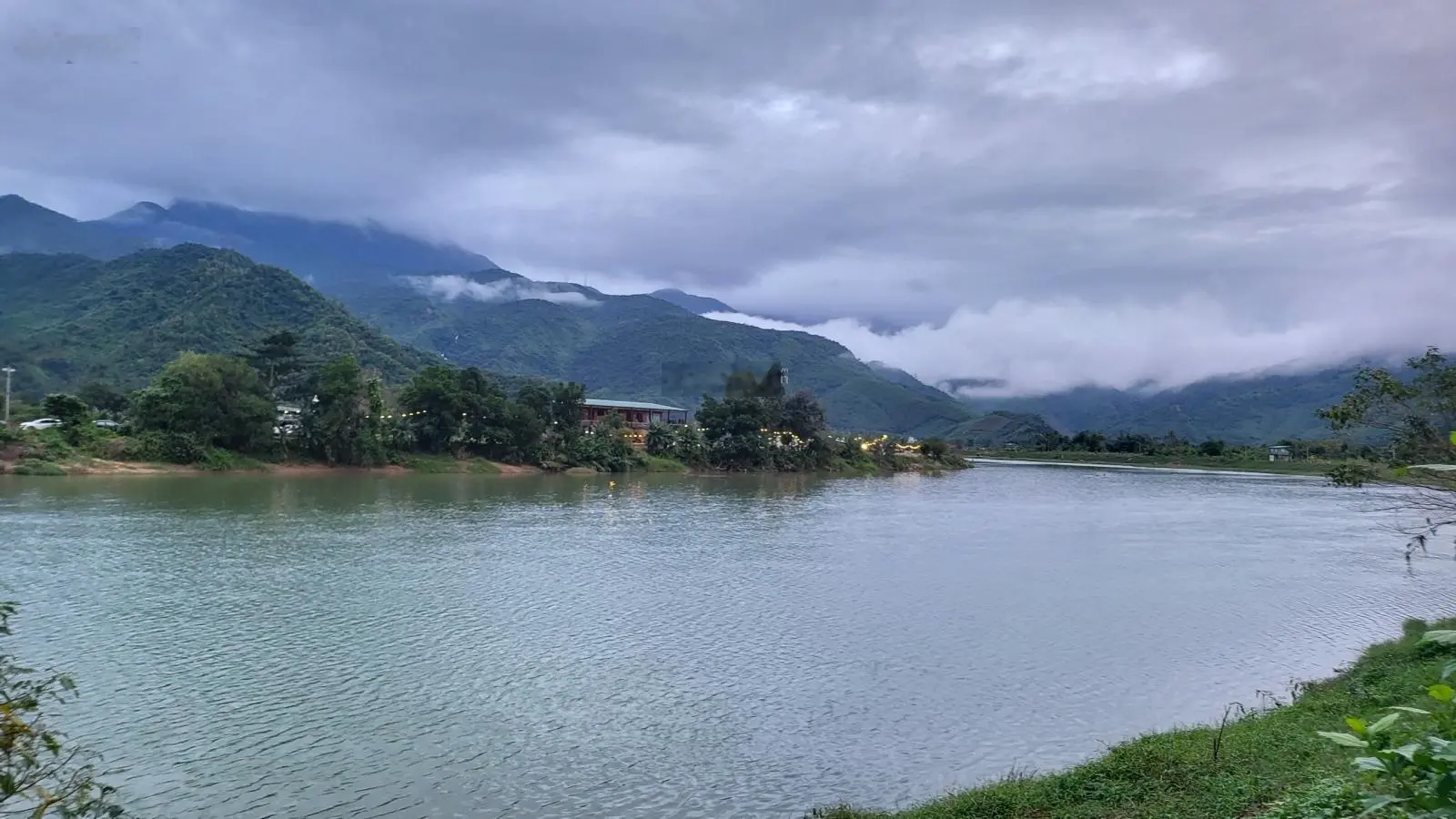 Đất vườn xã Hòa Bắc 12.586m2 có 300m2 đất ở view sông Cu Đê