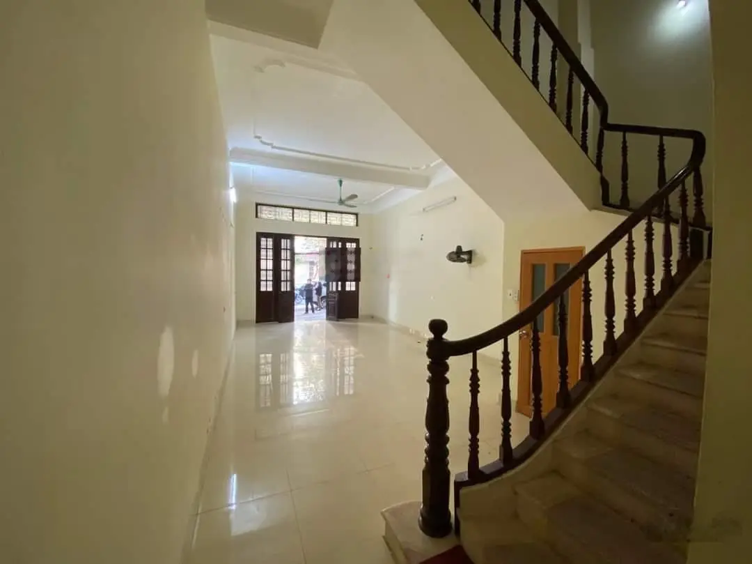 Bán nhà mặt phố Nguyễn Gia Thiều, Suối Hoa, giá 16,5 tỷ