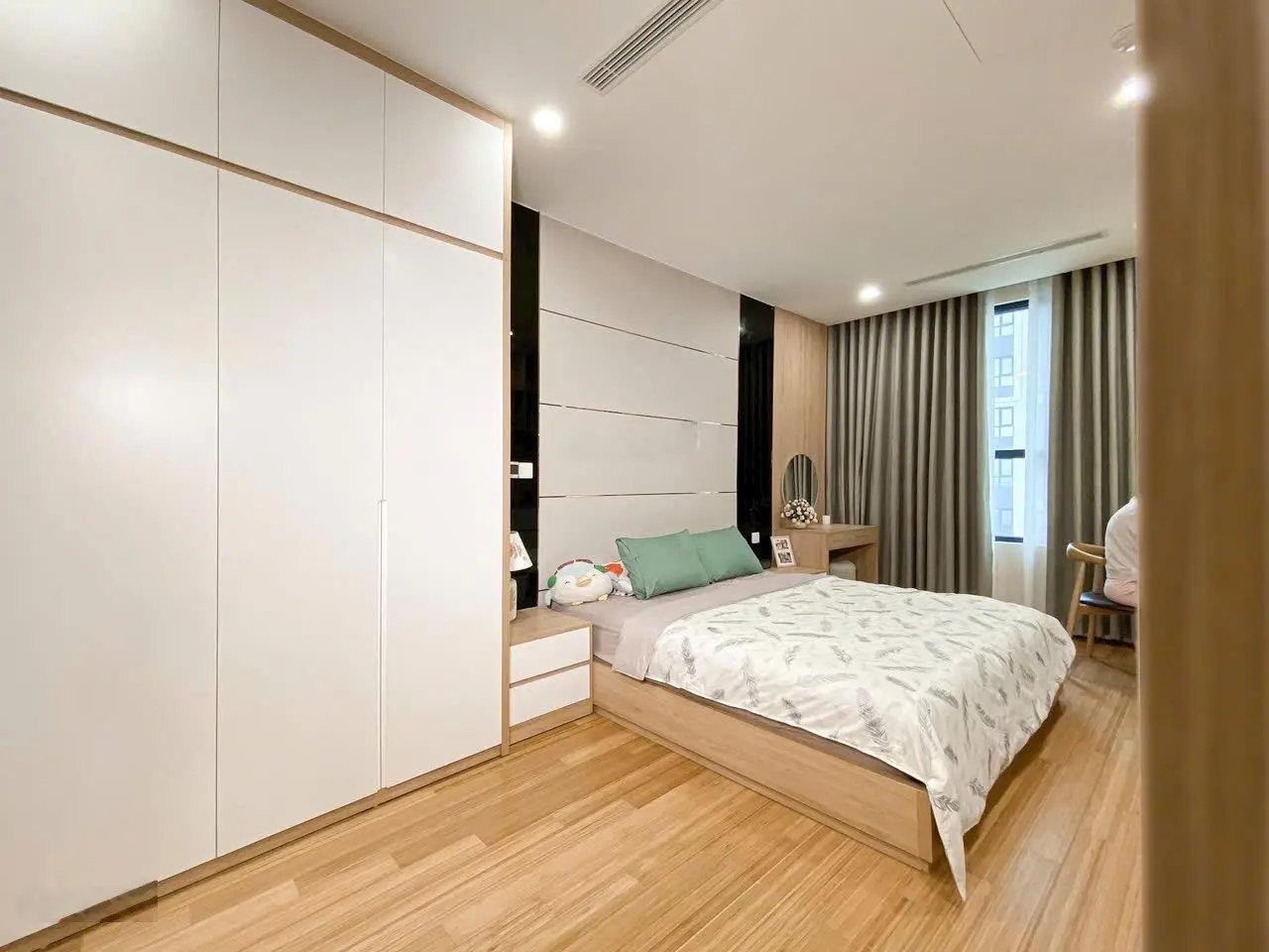Siêu hời bán căn hộ 89m2 full nội thất tại The Zei Mỹ Đình