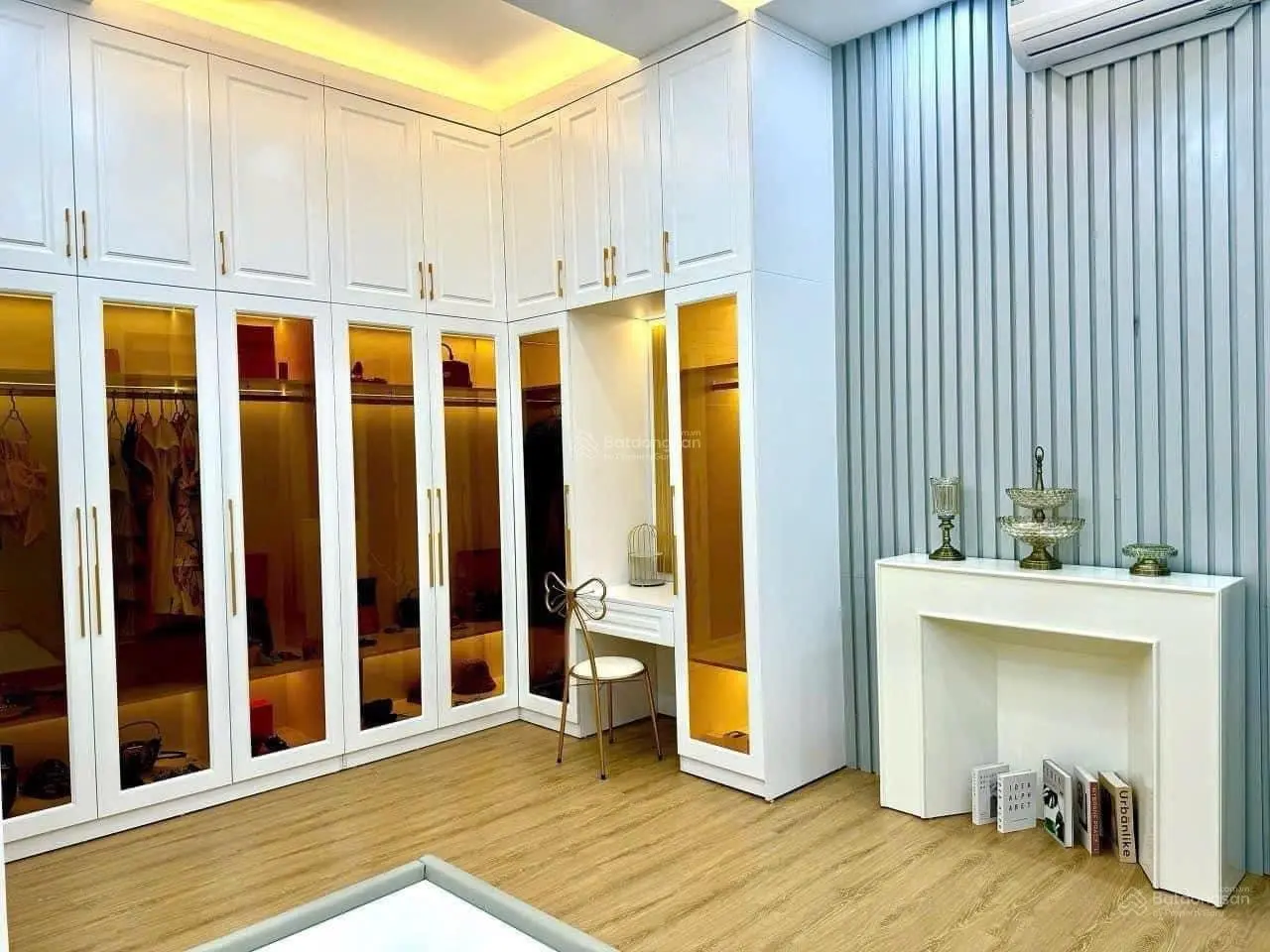 Đặng Tiến Đông! Cung điện lộng lẫy, sát phố, full nội thất tiền tỷ. 45m2 x 5.5 tầng