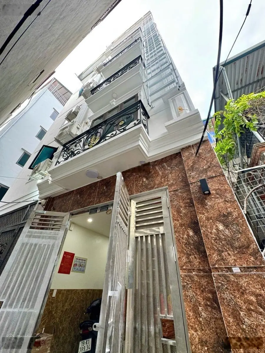 Bán gấp gà đẻ trứng vàng Phú Diễn 50m2 x 7 tầng 10 phòng khép kín full nội thất thang máy víp