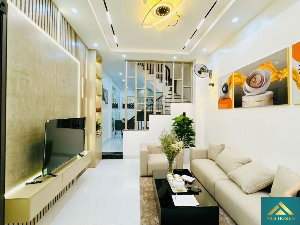 Bán nhà Kim Ngưu - ô tô đỗ gần - full nội thất - 42m2 - 5PN. Giá: 5,9 tỷ. LH: 0779 548 ***