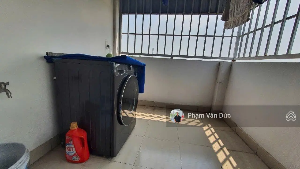 Bán Nhà Sát KDC Sông Đà . 3 Lầu Hẻm Xe Hơi .