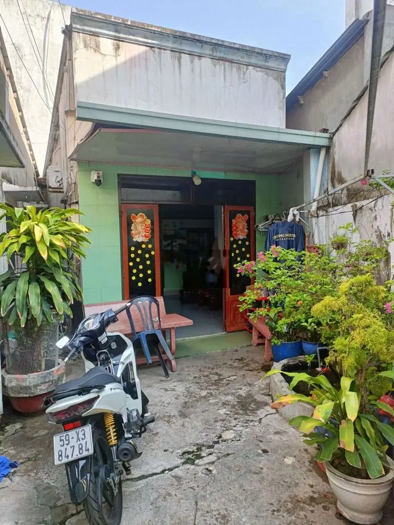 Nhà 1 đời chủ 57m2 giá 2,7 tỷ. Đường 12 Linh Chiểu. Hẻm 3m
