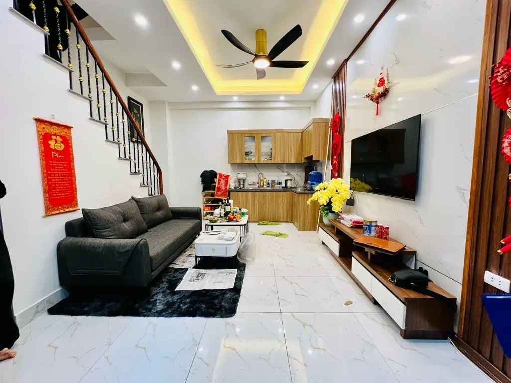 Bán nhà đẹp gần phố Thanh Nhàn – 28m² x 4 tầng – Giá 5.95 tỷ – Ngõ thông, sát công viên, kinh doanh