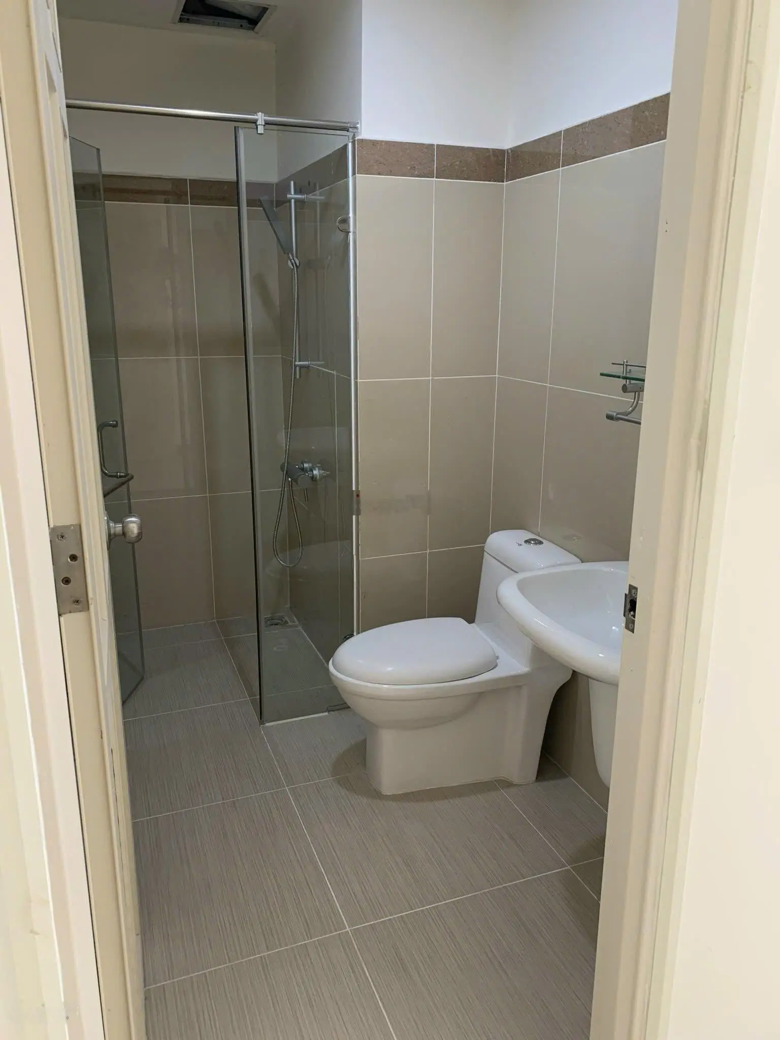 Bán căn hộ 161m2 3pn/4wc giá cực rẻ chỉ 2 tỷ 850 tại era town đức khải quận 7