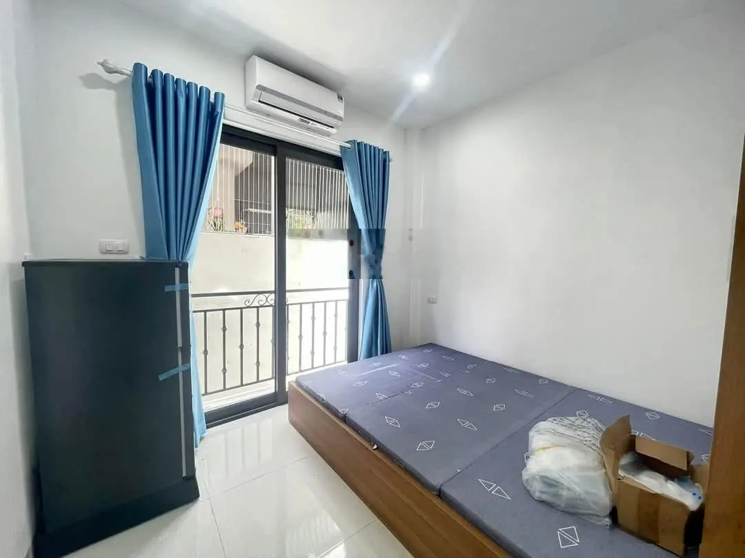 Bán CHCC mini Nguyễn Đức Cảnh, HM, mặt ngõ, 7 tầng, thang máy, 18 phòng full nội thất DT 100tr/th