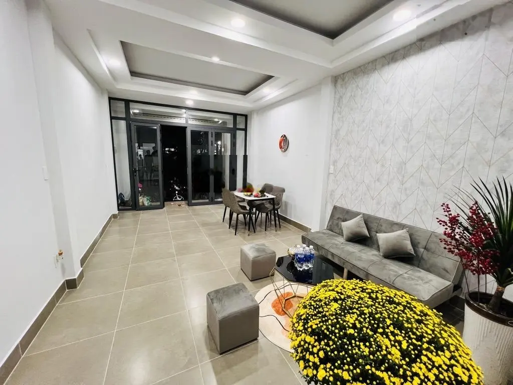 Nhà 2 tầng Nguyễn Phúc Chu Tân Bình, 4x13, đường 12m, SHR, chỉ 7 tỷ