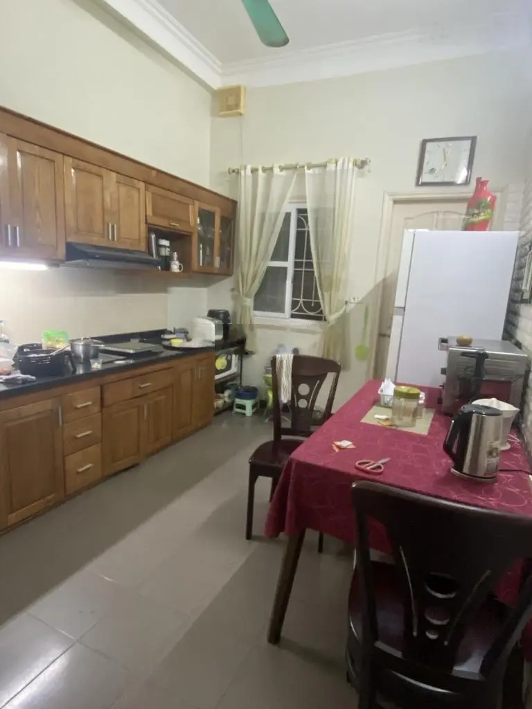 Bán nhà khu phân lô phố Hoàng Đạo Thành 3 Tầng - 60m2- 9 Tỷ 800
