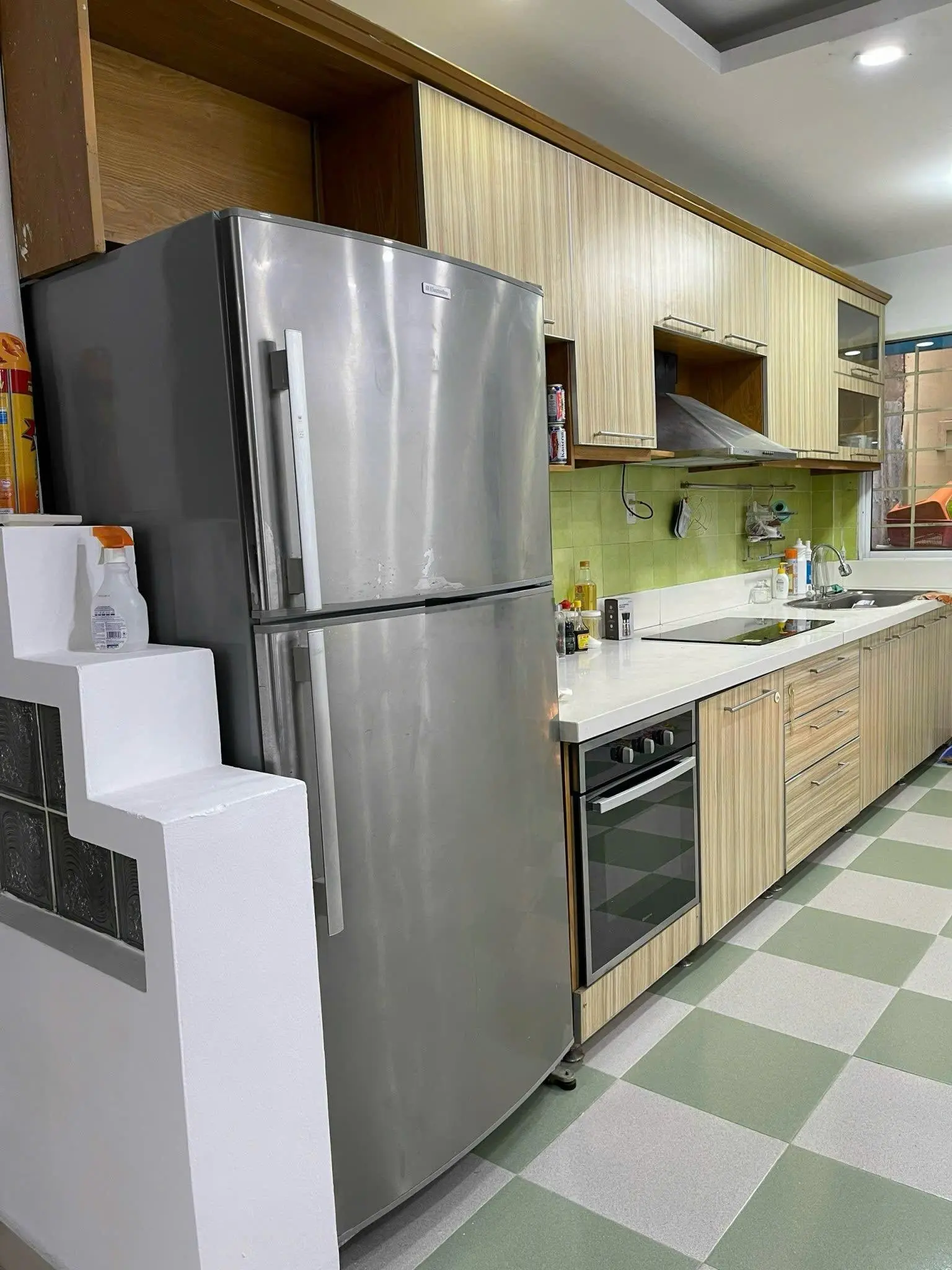 bán gấp căn nhà 72m2 Giá 5tỷ8 ngay Duy Tân Phường 15 Phú Nhuận, sổ hổng riêng, dân cư đông