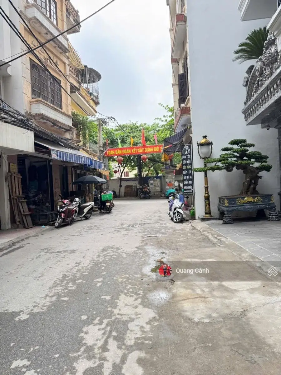 Hiếm! nhà mặt ngõ ô tô tải tránh, thông tứ tung, sát giải phóng - bán đất tặng nhà.
