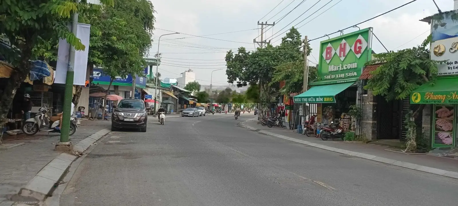 nhà mặt phố trần hưng đạo Dĩ An Bình Dương_ 120m2_ ngang 5 m chỉ 8 tỷ đường rộng 20m