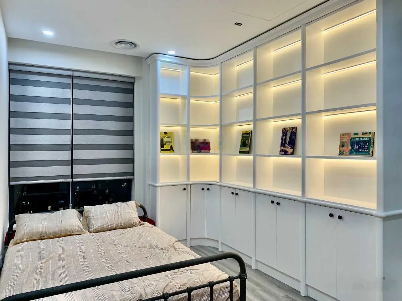 Gia đình thiện chí cần bán gấp căn hộ Penthouse view bể bơi 200m2 ở Imperia Garden giá chỉ 10 tỷ