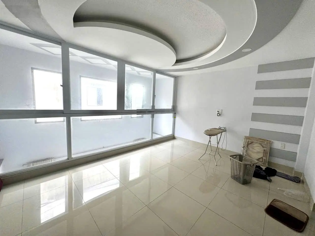 Chính chủ cần bán nhanh nhà hẻm toạ lạc tại nhiêu trứ- phú thuận - 40m - 5 tầng giá 7,5tỷ
