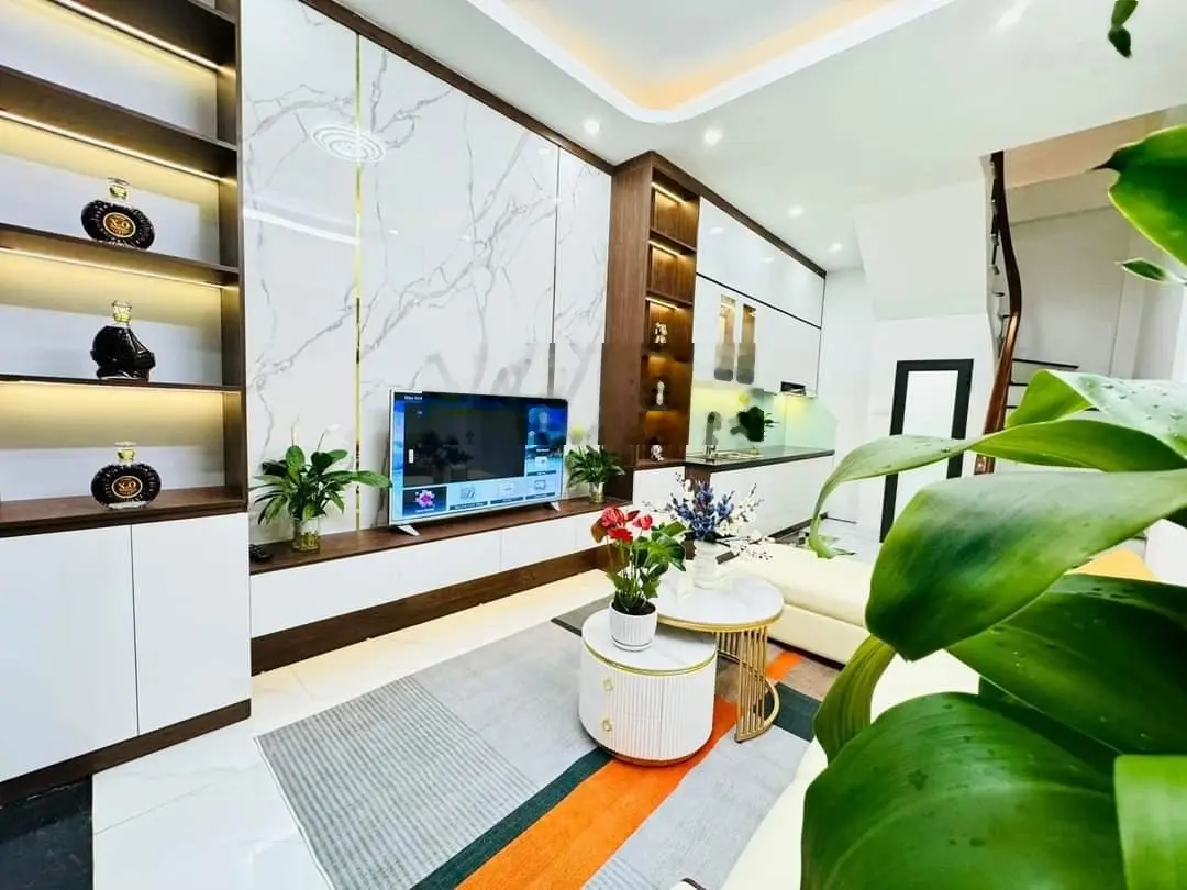 Bán Nhà 5 tầng phố Khương Trung, Thanh xuân, ngõ nông hơn 4 tỷ