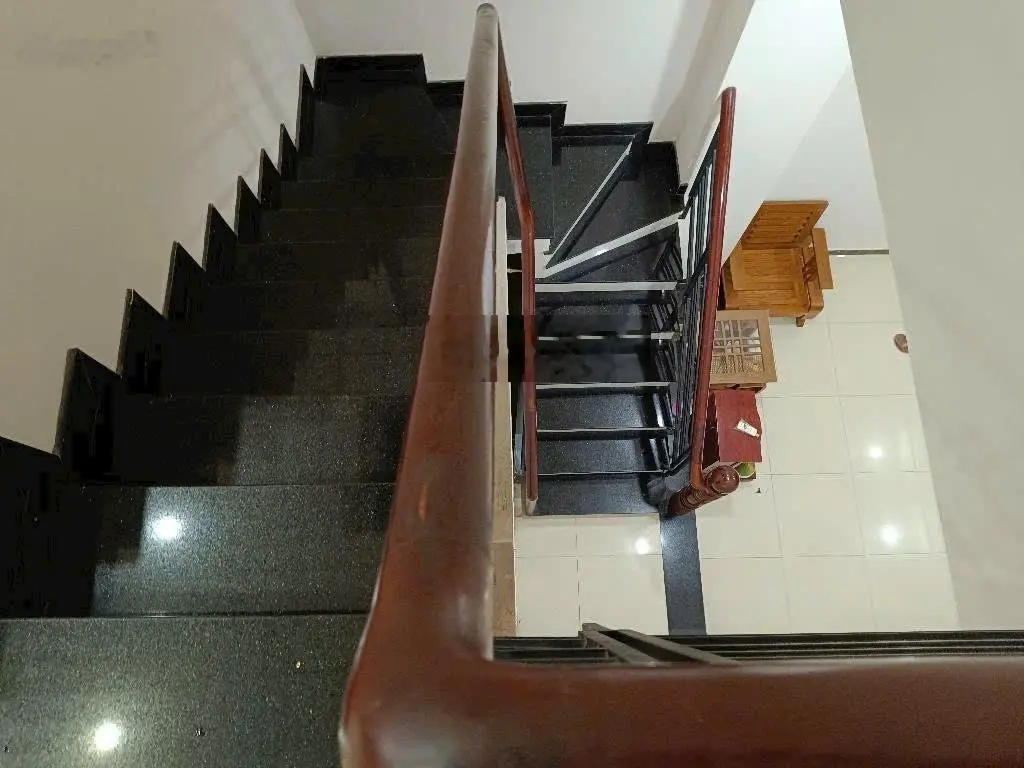 Nhà phố mặt tiền đường thông nhựa 8m khu dân cư Phú Thuận