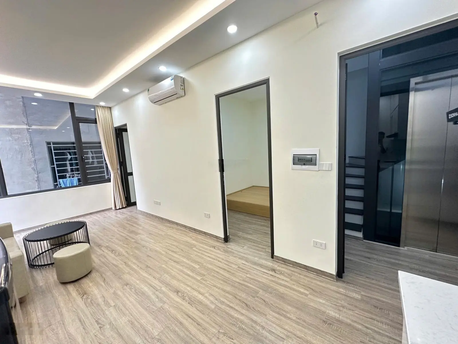Bán CCMN Cổ Nhuế 2, sát đường Tây Thăng Long, DT 43m2 - MT 6m * 5 tầng thang máy, 9PN khép kín