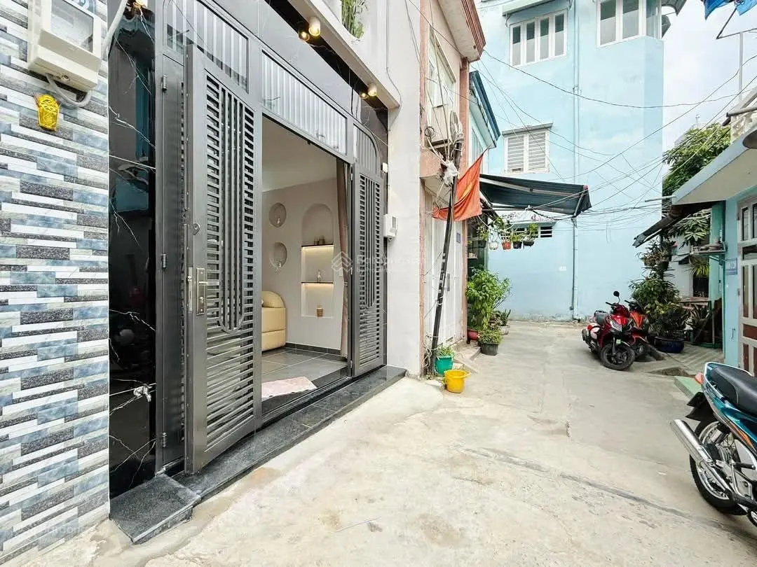 Bán nhà gần Vincom Phan Văn Trị full nội thất một trệt 2 lầu giá 4,99 tỷ TL