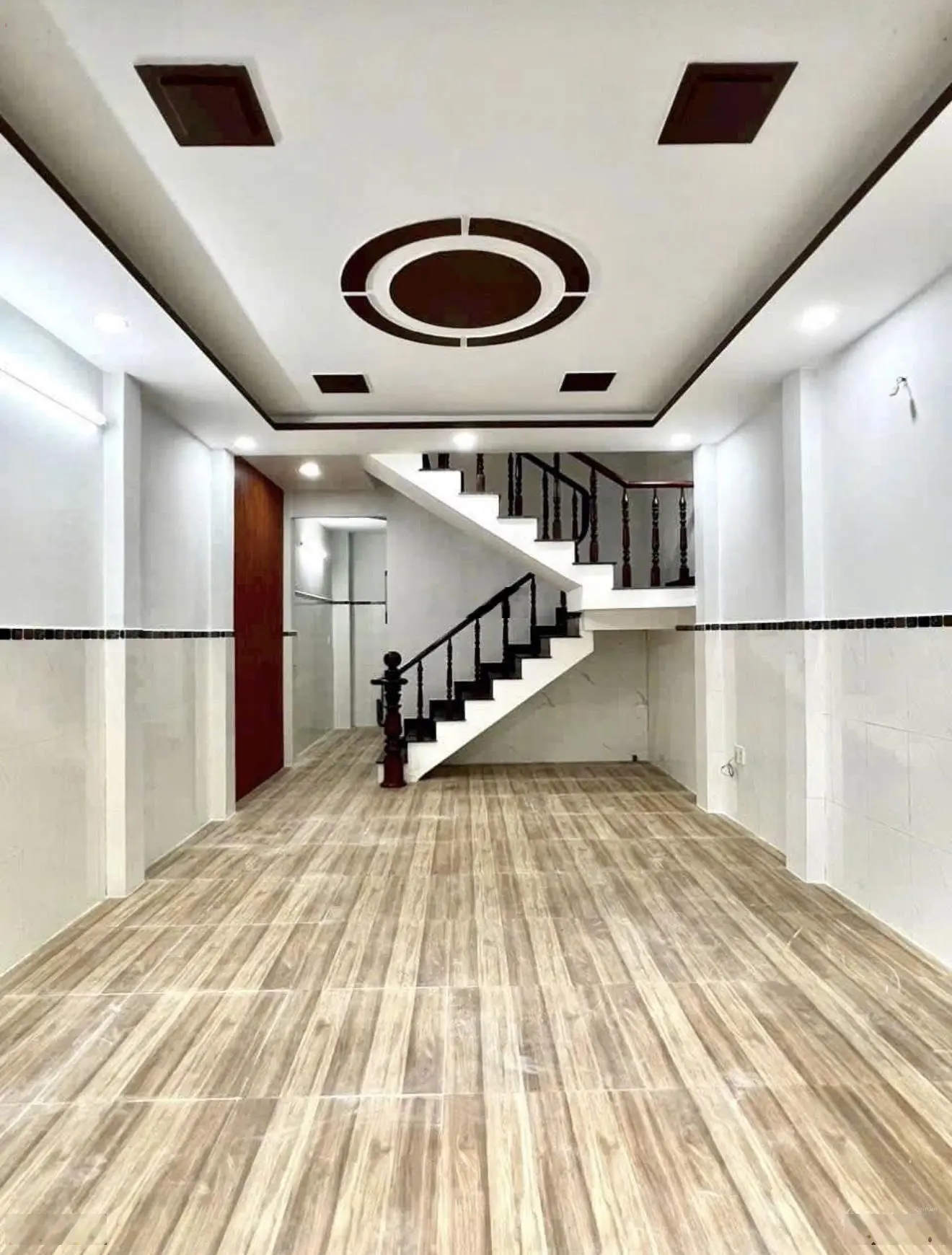 Bán nhà căn Đỗ Xuân Hợp Q9 DT 54m2 3PN giá 1tỷ960 SHR LH 0798.545.065