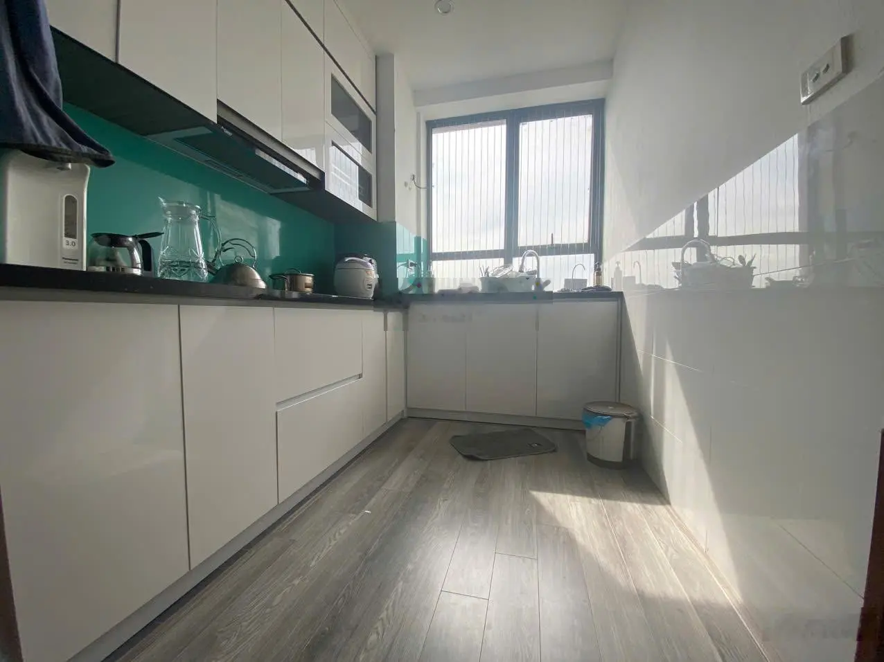 Căn góc 90.6m2 tòa HHB 3PN 2VS ban công Đông Nam full nội thất giá chỉ 2.7 tỷ