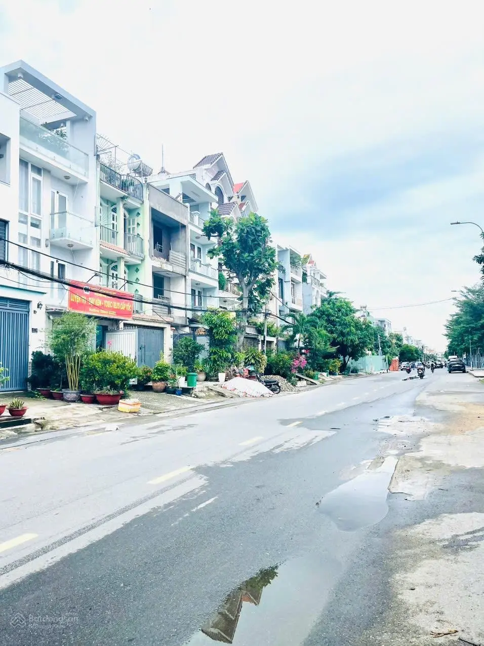 Nhà bán MTKD đường số 1, KDC Nam Hùng Vương, An Lạc, Quận Bình Tân, Đường 20m + lề 3m hai bên