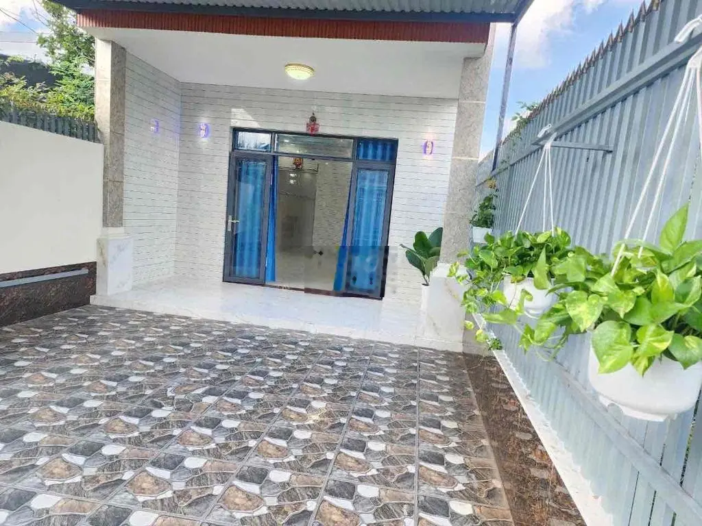 Nhà lầu có thổ cư, Bình Phú, Bến Tre