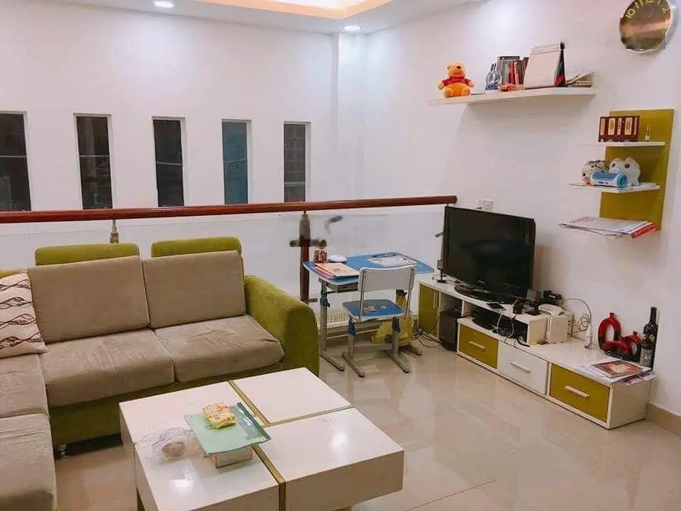 * Xe hơi* Tân Định, Quận 1 - 5 tầng - ngang 4.0m (không lộ giới)